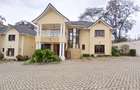4 Bed Townhouse with En Suite at Lavington - 1
