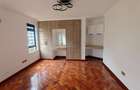 5 Bed House with En Suite in Runda - 12