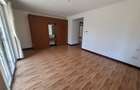 5 Bed House with En Suite in Lavington - 12