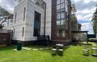 6 Bed Townhouse with En Suite at Lavington Green - 1