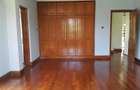 5 Bed Townhouse with En Suite in Gigiri - 8