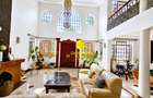 5 Bed House with En Suite in Nyari - 4