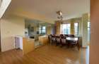 5 Bed Apartment with En Suite in Brookside - 11