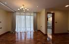 5 Bed House with En Suite at Rosslyn - 10