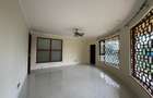 5 Bed Townhouse with En Suite in Lavington - 4