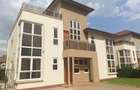 4 Bed Townhouse with En Suite at Iguta Paradise - 1