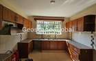 4 Bed House with En Suite in Nyari - 3