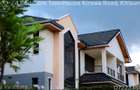 4 Bed Townhouse with En Suite at Near Isk - 1
