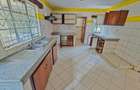 5 Bed Townhouse with En Suite at Lavington - 16