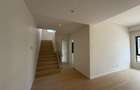 6 Bed Villa with En Suite in Kyuna - 13