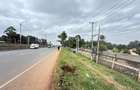 6 Bed House with En Suite at Lavington - 3