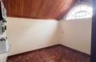 5 Bed Townhouse with En Suite in Lavington - 4