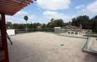 4 Bed House with Swimming Pool at B - 9