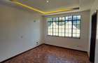 4 Bed Townhouse with En Suite in Lavington - 10