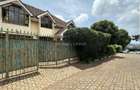 5 Bed Townhouse with En Suite in Lavington - 10