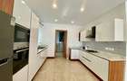 Serviced 2 Bed Apartment with En Suite in Parklands - 7