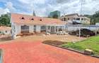 5 Bed House with En Suite at Lavington Green - 3