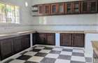 4 Bed House with Swimming Pool at Links Road - 11