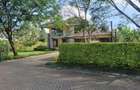 4 Bed House with En Suite at Ridgeways - 1