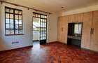 5 Bed Townhouse with En Suite at Lavington - 7