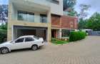 5 Bed Townhouse with En Suite in Lavington - 20