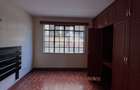 3 Bed Apartment with Swimming Pool in Kilimani - 13
