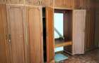 6 Bed House with En Suite in Lavington - 12