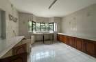 5 Bed Townhouse with En Suite in Lavington - 15