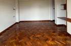 4 Bed Apartment with En Suite at Riverside Drive - 12