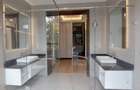 5 Bed Villa with En Suite in Westlands Area - 12