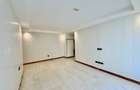 4 Bed Apartment with En Suite in Spring Valley - 10