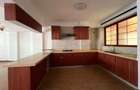 2 Bed Apartment with En Suite at Argwings Kodhek Road - 8