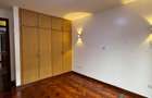 3 Bed Apartment with En Suite in Valley Arcade - 6