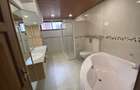 5 Bed Townhouse with En Suite in Spring Valley - 13