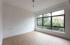 4 Bed Townhouse with En Suite at Two Rivers - 10