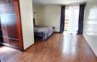 5 Bed Townhouse with En Suite at Lavington - 8