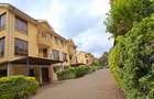 5 Bed Townhouse with En Suite at Lavington Green - 8