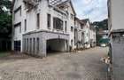 5 Bed Townhouse with En Suite in Lavington - 1