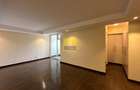 3 Bed Apartment in Riverside - 7