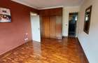 2 Bed Apartment in Riverside - 2