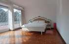 8 Bed House with En Suite in Lavington - 17
