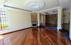 5 Bed Townhouse with En Suite in Lavington - 4