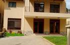 5 Bed Townhouse with En Suite in Lavington - 1