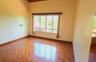 5 Bed House with En Suite at Flem Tree - 8