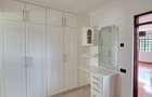 4 Bed House with En Suite at Lavington - 12