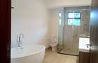 4 Bed Townhouse in Rosslyn - 9