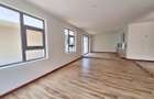 5 Bed Townhouse with En Suite at Lavington - 18