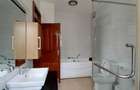 5 Bed House with En Suite at Lavington Green - 13