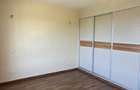 4 Bed Apartment with En Suite at Parklands - 6