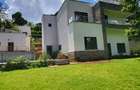 5 Bed House with En Suite in Loresho - 1